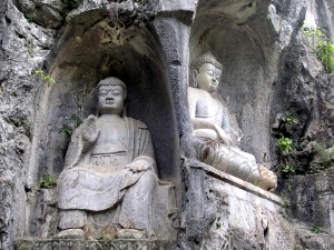 Longyin Temple - Fei Lai Feng with its engravings
