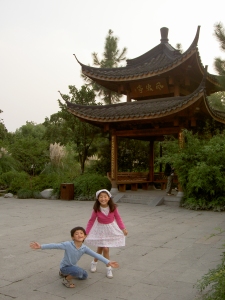 Yanmei and Daji on West Lake